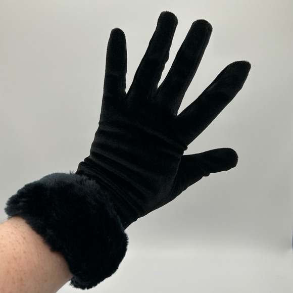 VTG Liz Claiborne Women Black Velvet Gloves Faux Fur Cuff Elegant Party Occasion - Picture 7 of 8